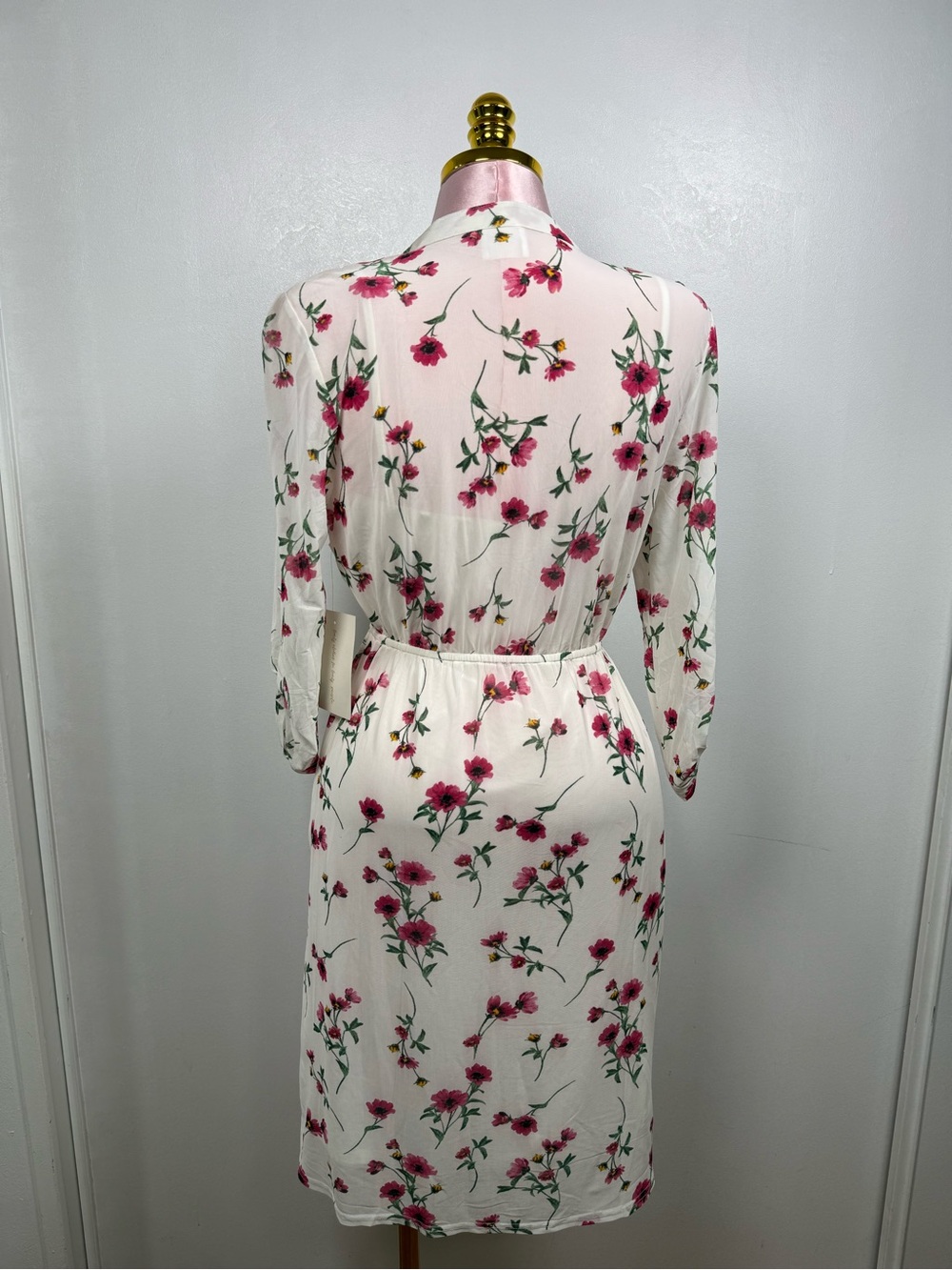 Siren Lily Maternity Floral Dress White Pink Size M NWT Tie Waist Button Front - Picture 2 of 5